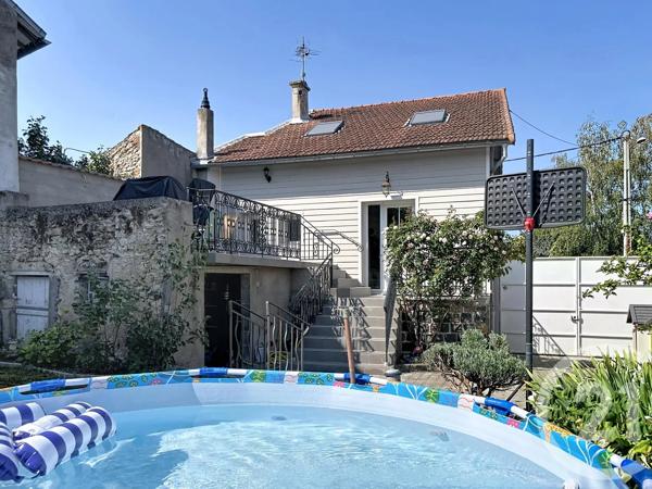 Appartement F5 à vendre  6 pièces - 127,57 m 2   RIOM  - 63