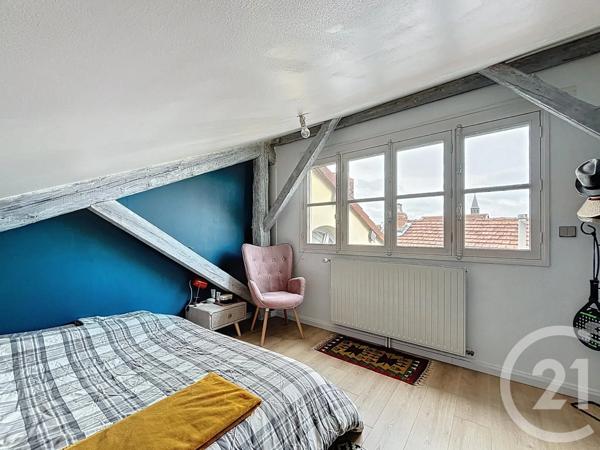 Appartement F5 à vendre  6 pièces - 127,57 m 2   RIOM  - 63