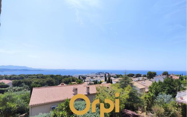 Maison à vendre    6 pièces • 195 m2 Bandol
