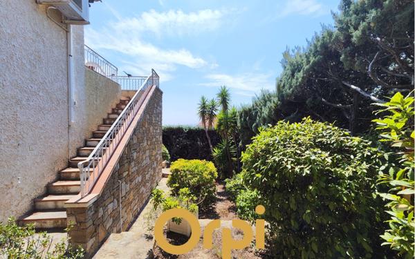 Maison à vendre    6 pièces • 195 m2 Bandol