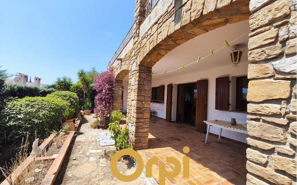 Maison à vendre    6 pièces • 195 m2 Bandol