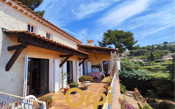 Maison à vendre    6 pièces • 195 m2 Bandol