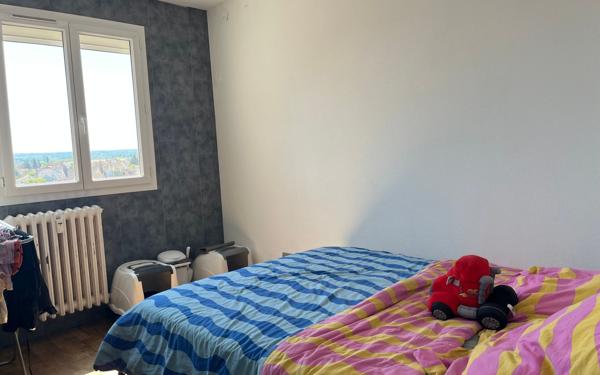 Appartement à vendre    3 pièces •  Montluçon