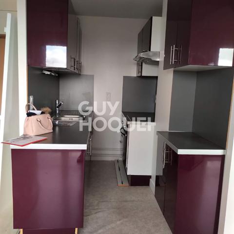 CHATEL GUYON - Duplex de 95 m², stationnements balcon et cave