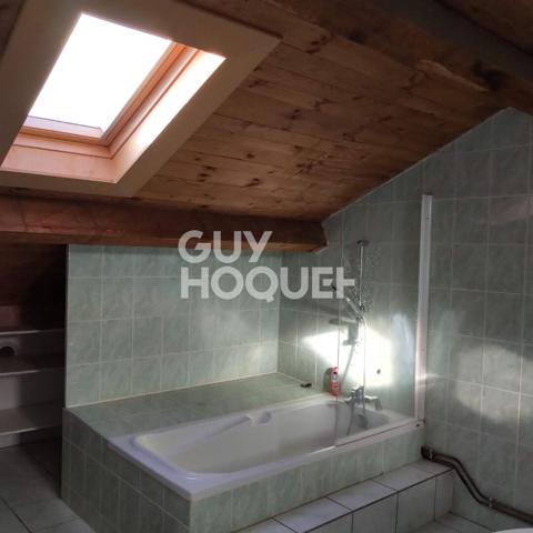 CHATEL GUYON - Duplex de 95 m², stationnements balcon et cave