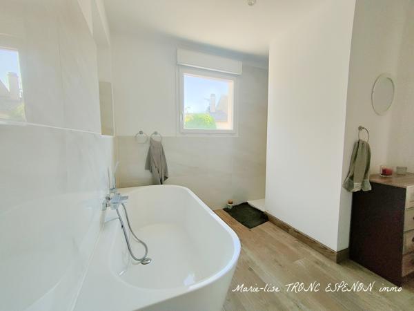 Maison 4 pièces - 196 m²