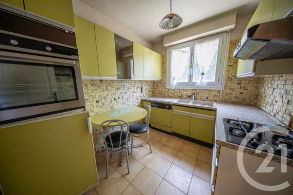 Maison à vendre  4 pièces - 78,57 m 2   ST MEDARD EN JALLES  - 33