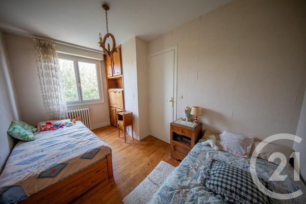 Maison à vendre  4 pièces - 78,57 m 2   ST MEDARD EN JALLES  - 33