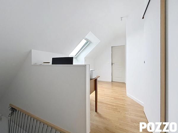 À VENDRE MAISON FAMILIALE RÉCENTE AVEC 5 CHAMBRES ET JARDIN A MOYON Villages LE MESNIL OPAC