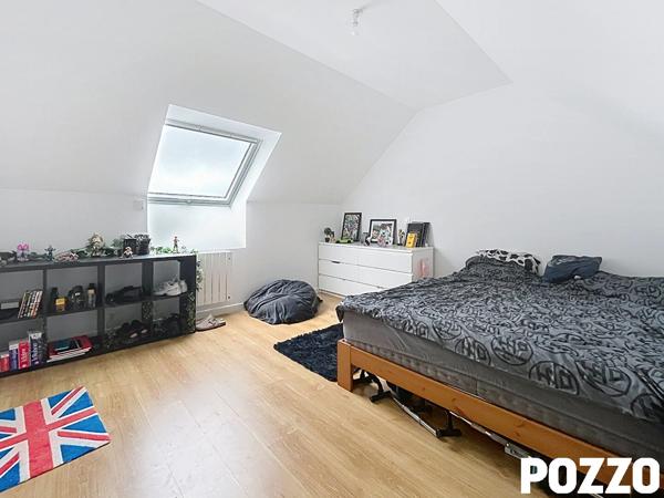 À VENDRE MAISON FAMILIALE RÉCENTE AVEC 5 CHAMBRES ET JARDIN A MOYON Villages LE MESNIL OPAC