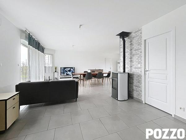 À VENDRE MAISON FAMILIALE RÉCENTE AVEC 5 CHAMBRES ET JARDIN A MOYON Villages LE MESNIL OPAC