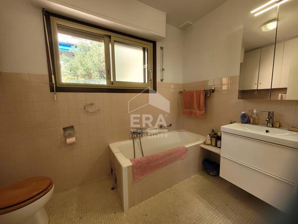 Nice Ouest  Dernier étage F4  92m2 terrasse circulaire avec aperçu mer,  un garage