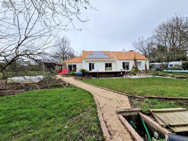 Maison à vendre à Pornic en Loire-Atlantique (44210), ref : 44086-1304   
LE CHENE PENDU