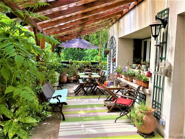 Saulx-les-Chartreux (91160) À Saulx-Les-Chartreux, villa de caractère .