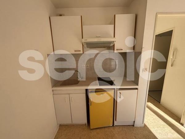 Location 1 Pieces 22 80000 Amiens 25 0030 01 0021