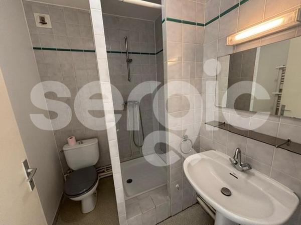 Location 1 Pieces 22 80000 Amiens 25 0030 01 0021