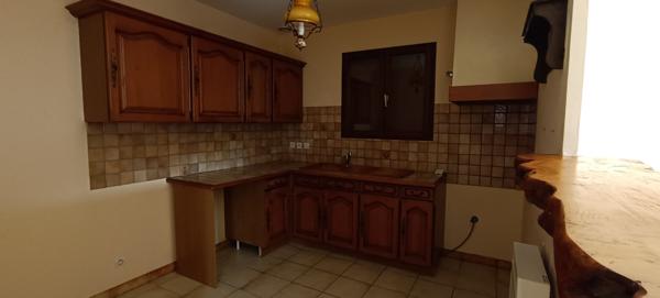 Maison Port Des Barques proche de la mer .