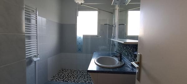 Maison Port Des Barques proche de la mer .