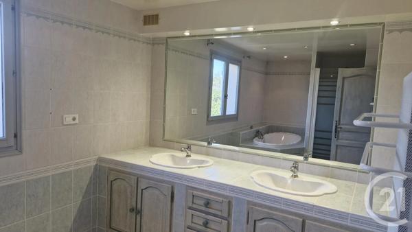 Maison à vendre  7 pièces - 180 m 2   SIX FOURS LES PLAGES  - 83