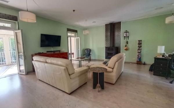 Maison à vendre    5 pièces •  Nîmes