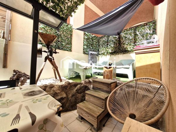T2 en parfait état, terrasse, emplacement véhicule