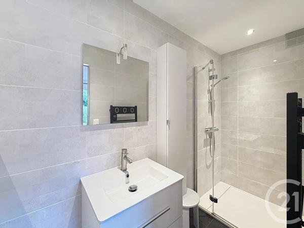 Maison à vendre  6 pièces - 176 m 2   CAVALAIRE SUR MER  - 83