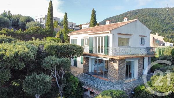 Maison à vendre  6 pièces - 176 m 2   CAVALAIRE SUR MER  - 83