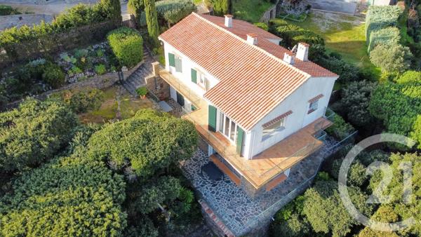 Maison à vendre  6 pièces - 176 m 2   CAVALAIRE SUR MER  - 83