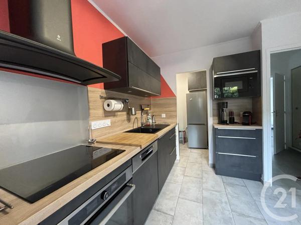 Maison à vendre  6 pièces - 176 m 2   CAVALAIRE SUR MER  - 83