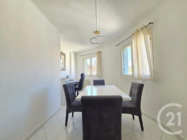 Appartement F4 à vendre  4 pièces - 60 m 2   TOULON  - 83