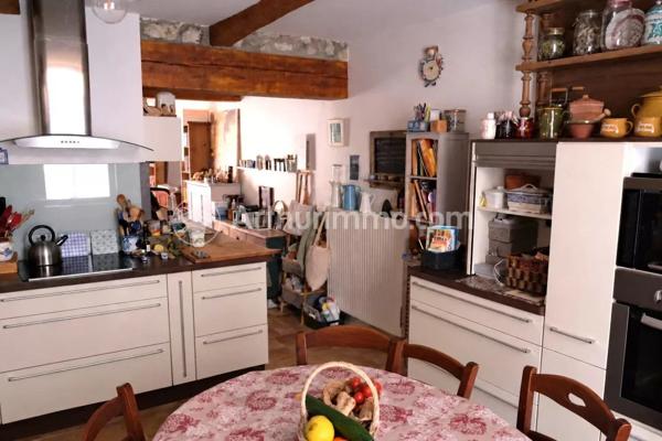 Vente                                                      Maison
                        
                     3 pièces                      100 m2                     à Briatexte