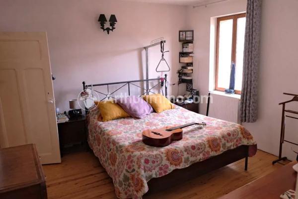 Vente                                                      Maison
                        
                     3 pièces                      100 m2                     à Briatexte