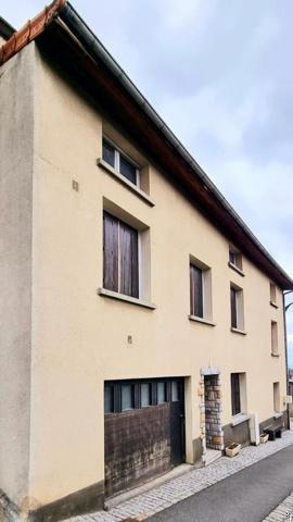 MAISON DE VILLAGE A CHÂTEAUGAY DE 108 M2 PROCHE DE TOUTES COMMODITES