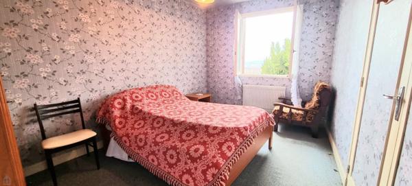 MAISON DE VILLAGE A CHÂTEAUGAY DE 108 M2 PROCHE DE TOUTES COMMODITES