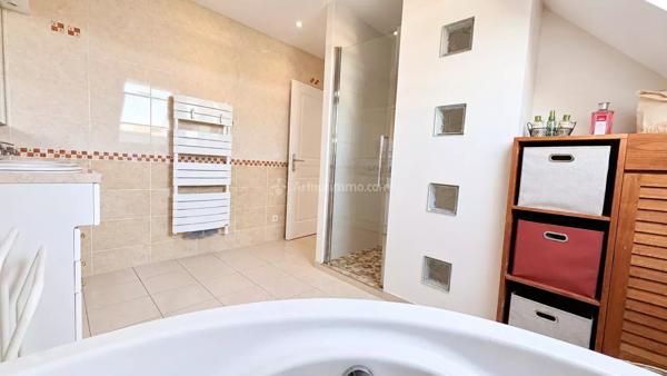 Vente                                                      Maison
                        
                     6 pièces                      140 m2                     à Mareuil-Lès-Meaux