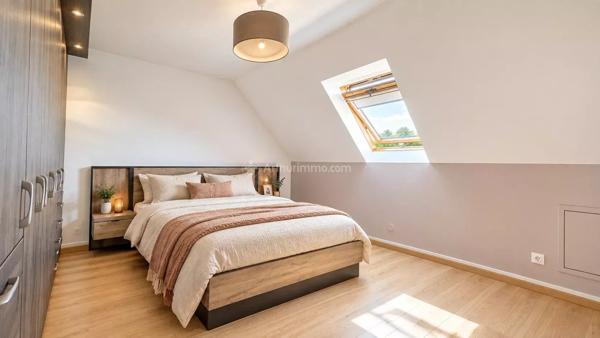Vente                                                      Maison
                        
                     6 pièces                      140 m2                     à Mareuil-Lès-Meaux
