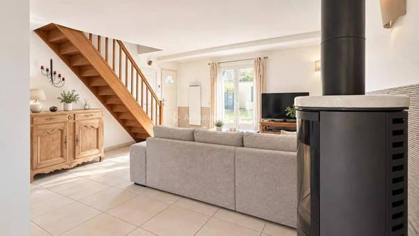 Vente                                                      Maison
                        
                     6 pièces                      140 m2                     à Mareuil-Lès-Meaux