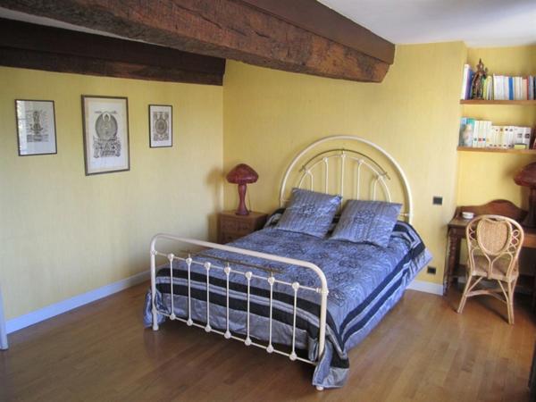 IMPOSANTE MAISON BOURGEOISE RENOVEE PAR ARCHITECTES EN CENTRE VILLE