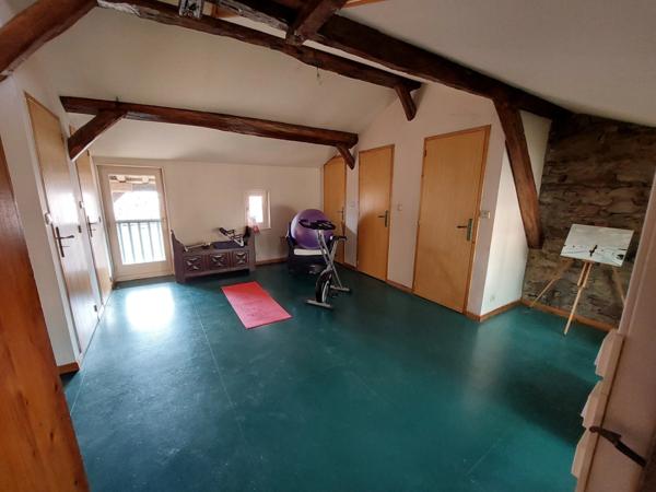 IMPOSANTE MAISON BOURGEOISE RENOVEE PAR ARCHITECTES EN CENTRE VILLE