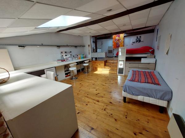 IMPOSANTE MAISON BOURGEOISE RENOVEE PAR ARCHITECTES EN CENTRE VILLE