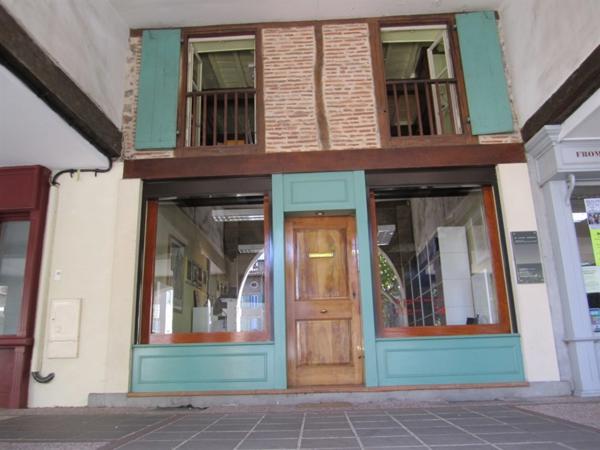 IMPOSANTE MAISON BOURGEOISE RENOVEE PAR ARCHITECTES EN CENTRE VILLE