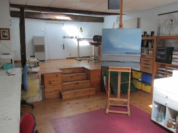 IMPOSANTE MAISON BOURGEOISE RENOVEE PAR ARCHITECTES EN CENTRE VILLE