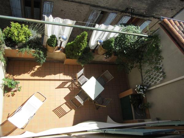 IMPOSANTE MAISON BOURGEOISE RENOVEE PAR ARCHITECTES EN CENTRE VILLE