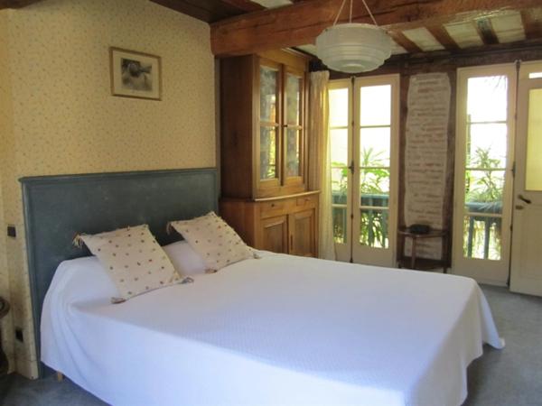 IMPOSANTE MAISON BOURGEOISE RENOVEE PAR ARCHITECTES EN CENTRE VILLE