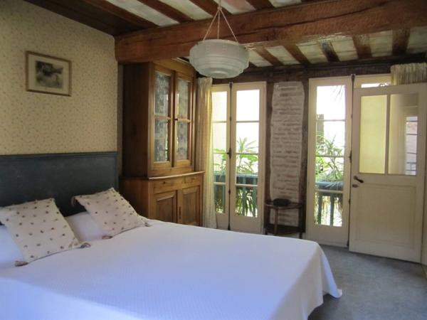 IMPOSANTE MAISON BOURGEOISE RENOVEE PAR ARCHITECTES EN CENTRE VILLE