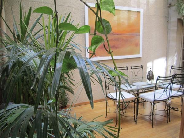 IMPOSANTE MAISON BOURGEOISE RENOVEE PAR ARCHITECTES EN CENTRE VILLE