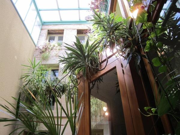 IMPOSANTE MAISON BOURGEOISE RENOVEE PAR ARCHITECTES EN CENTRE VILLE