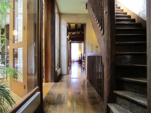 IMPOSANTE MAISON BOURGEOISE RENOVEE PAR ARCHITECTES EN CENTRE VILLE