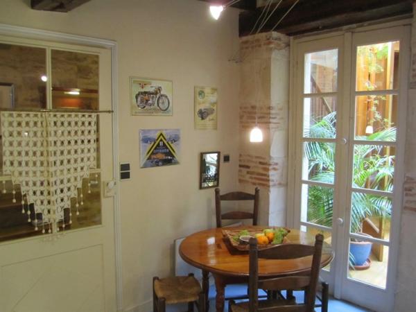 IMPOSANTE MAISON BOURGEOISE RENOVEE PAR ARCHITECTES EN CENTRE VILLE