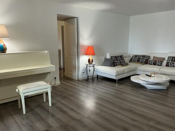 Albias (82350) Maison T7 350m2 AVEC PISCINE ET JARDIN